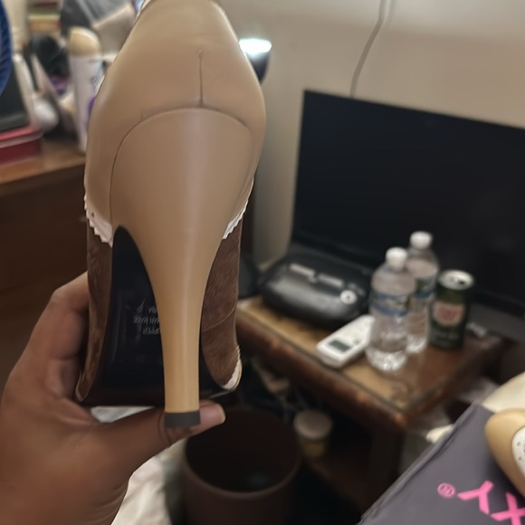 New Pair of Mojo Moxy Butterfield Shoes Leather Upper Size 11M - Picture 4 of 5